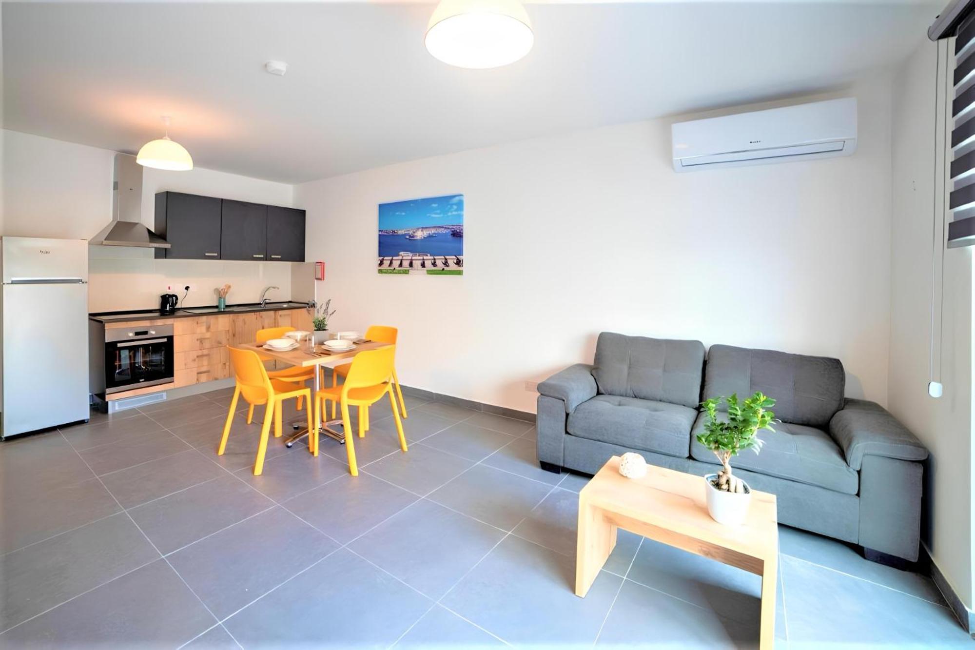 Elise Apartments グジラ エクステリア 写真
