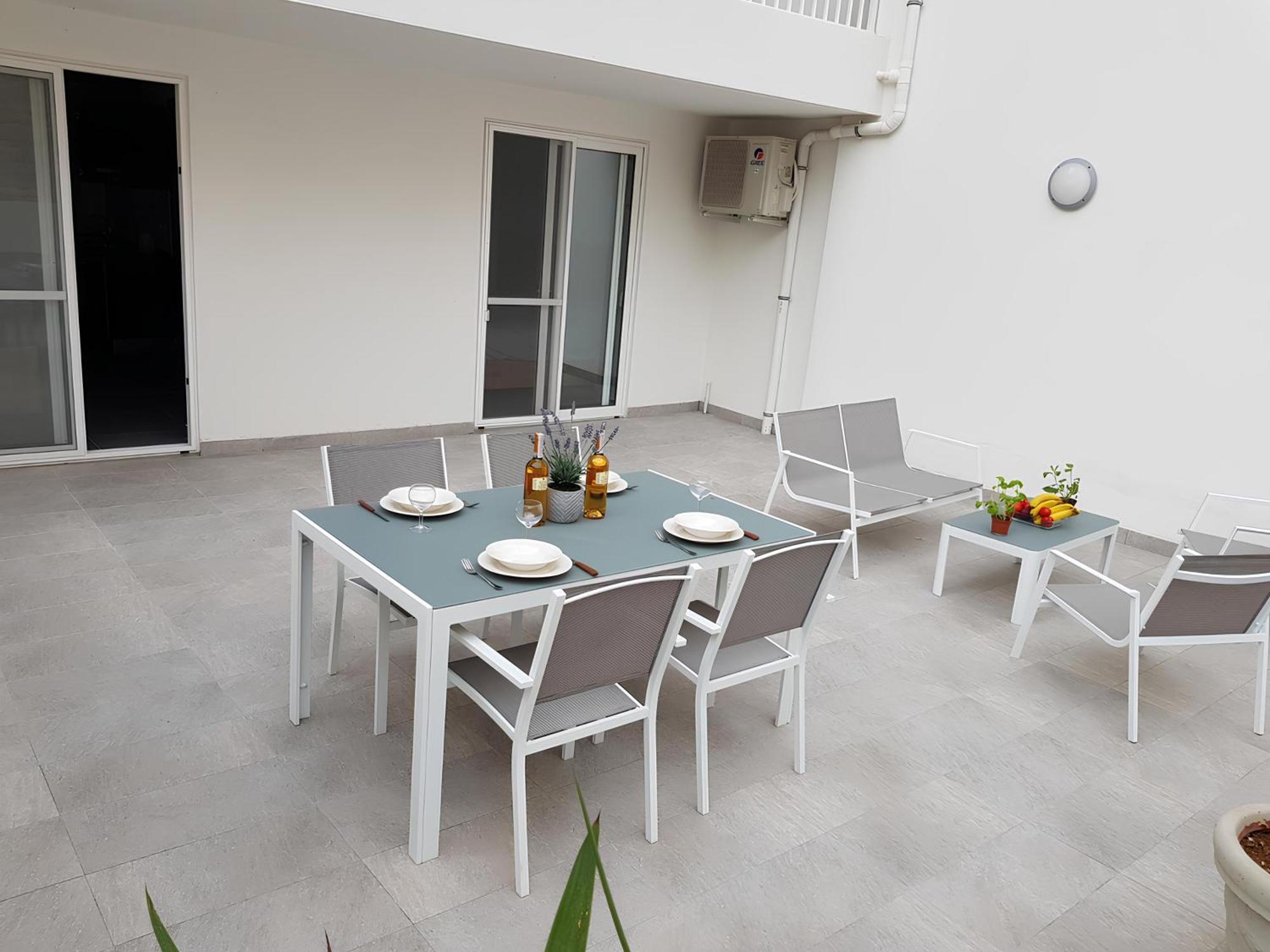 Elise Apartments グジラ エクステリア 写真