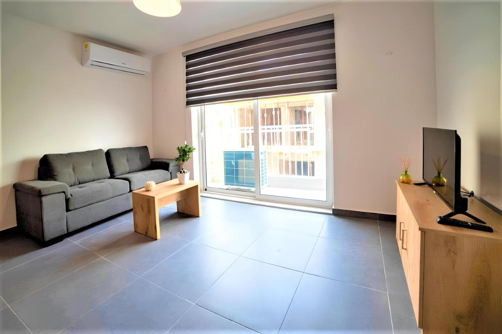Elise Apartments グジラ エクステリア 写真